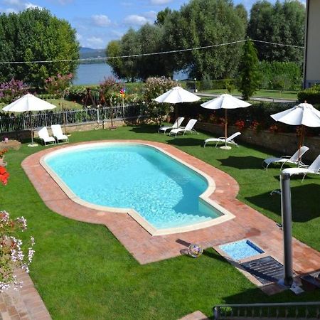 Appartamento Lago Trasimeno - Torricella Pg Buitenkant foto