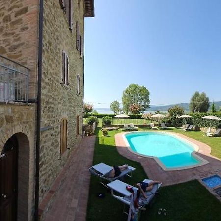 Appartamento Lago Trasimeno - Torricella Pg Buitenkant foto