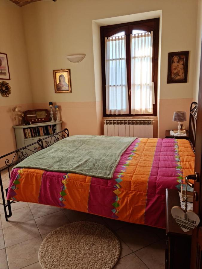 Appartamento Lago Trasimeno - Torricella Pg Buitenkant foto