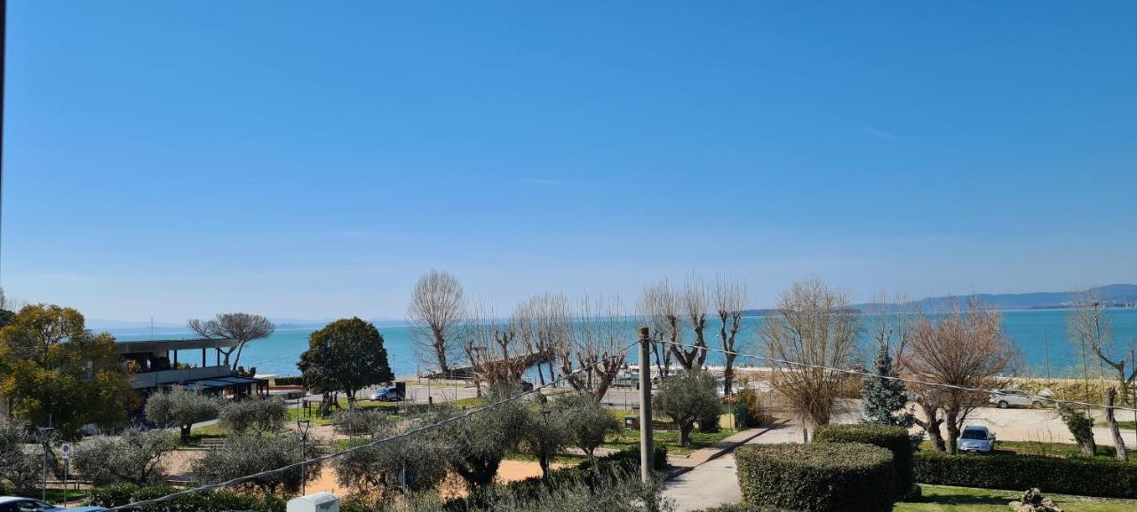 Appartamento Lago Trasimeno - Torricella Pg Buitenkant foto