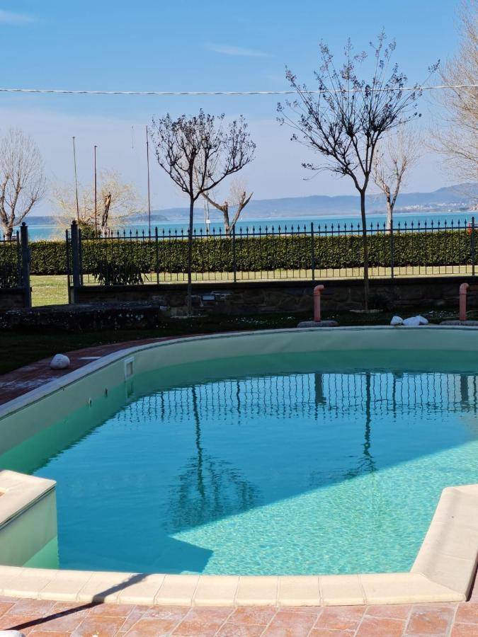 Appartamento Lago Trasimeno - Torricella Pg Buitenkant foto